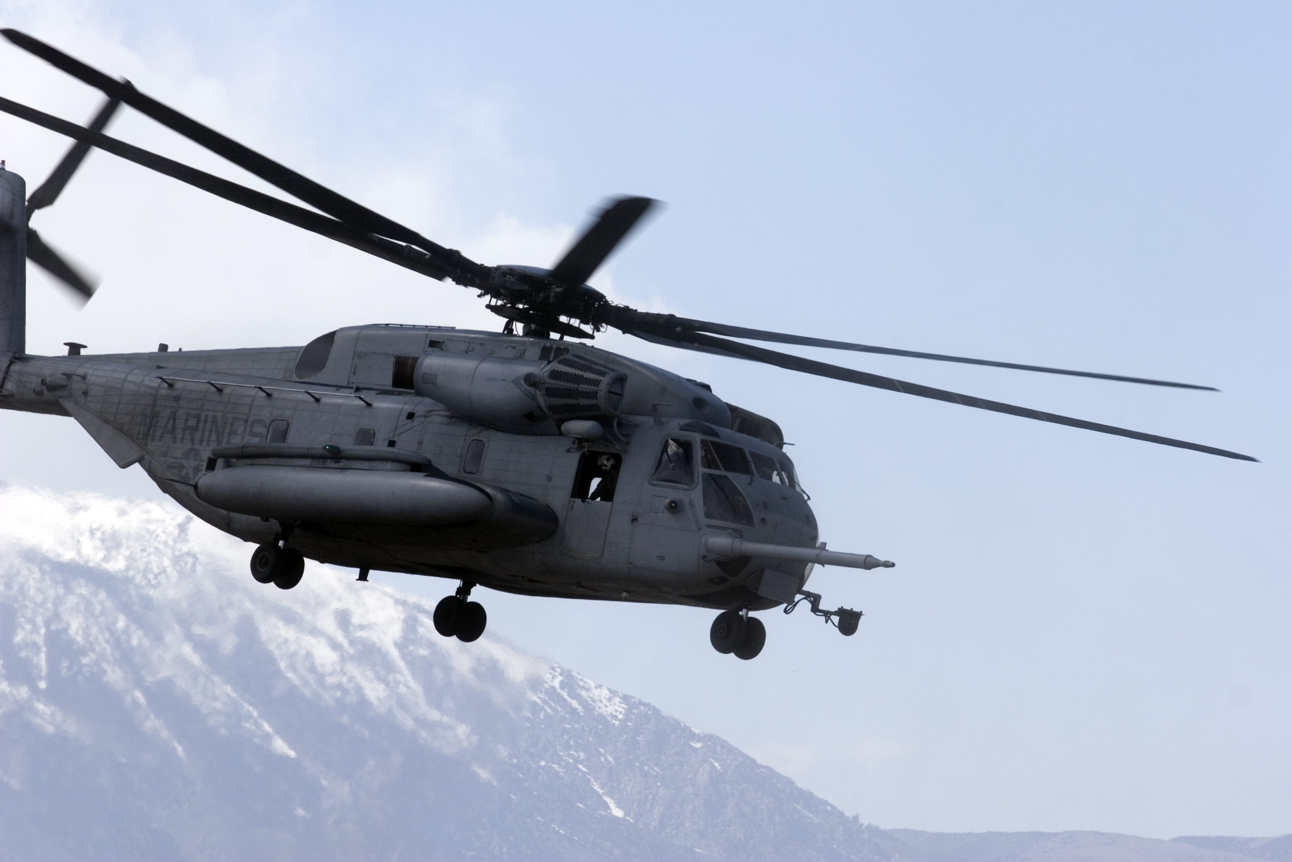 7 Benefits of Sourcing Sikorsky Components from Professional Helicopter Parts Suppliers